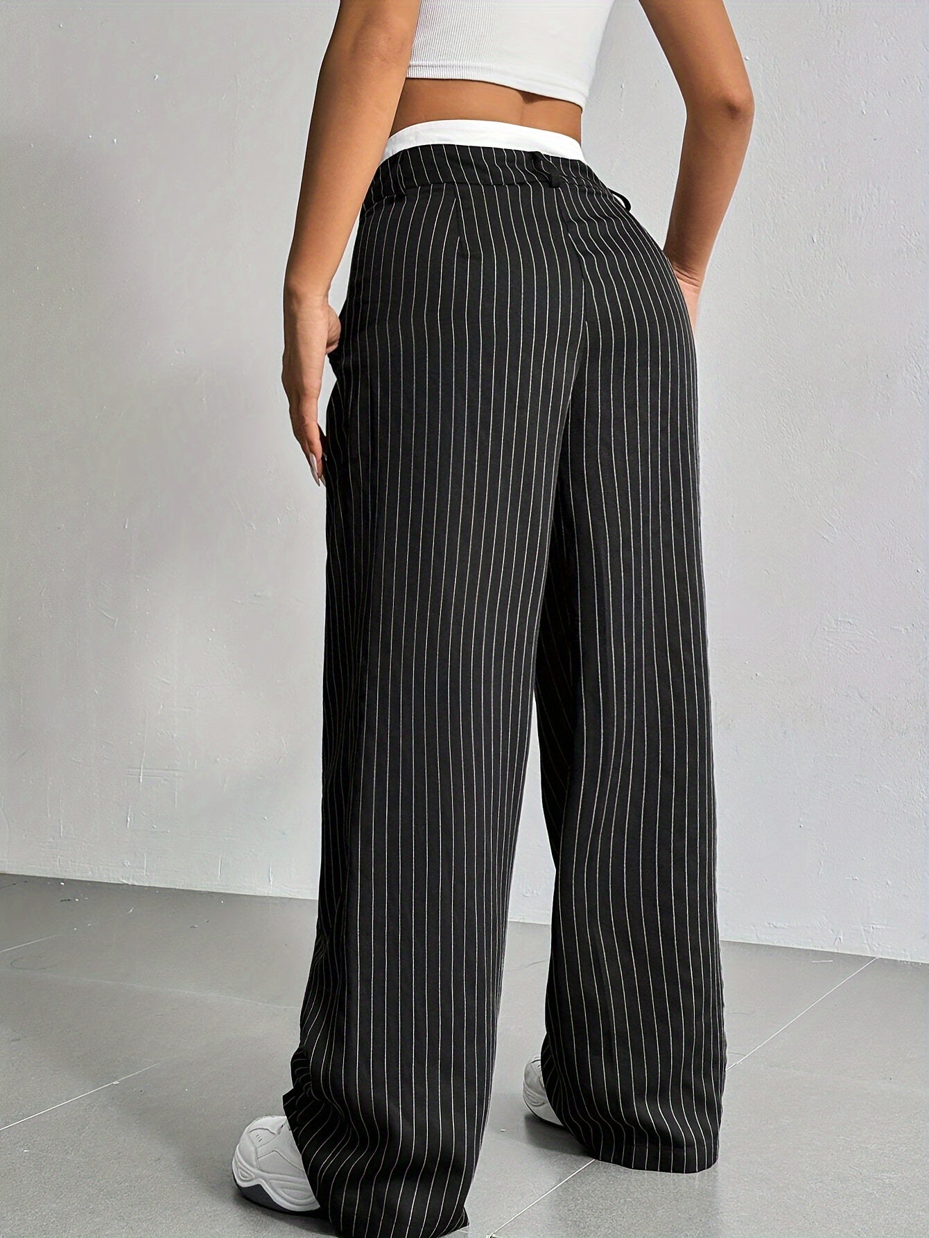 LIA | STRIPED PRINT STRAIGHT TROUSERS